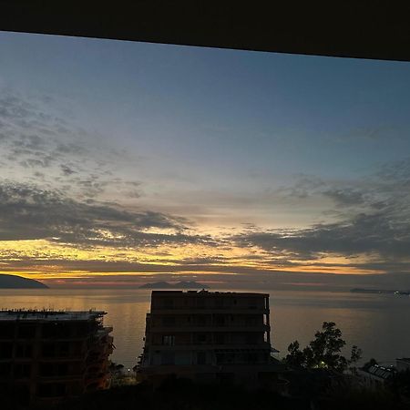 Sea View Apartment Влёра Экстерьер фото