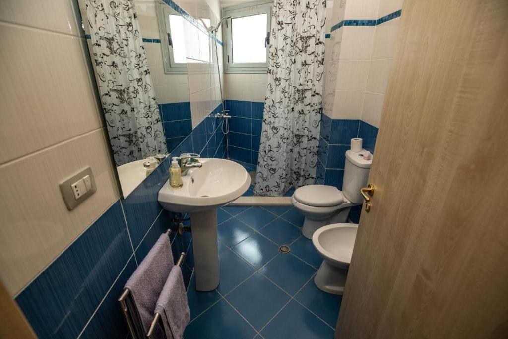 Sea View Apartment Влёра Экстерьер фото