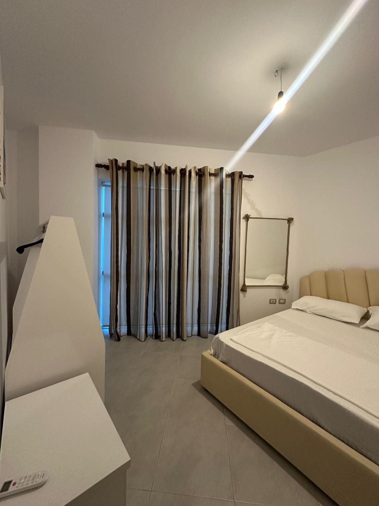 Sea View Apartment Влёра Экстерьер фото